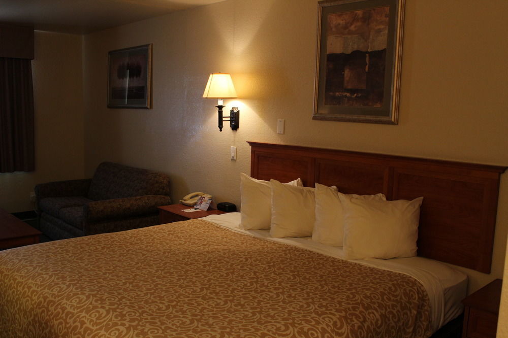 Quality Inn Alpine Eksteriør billede
